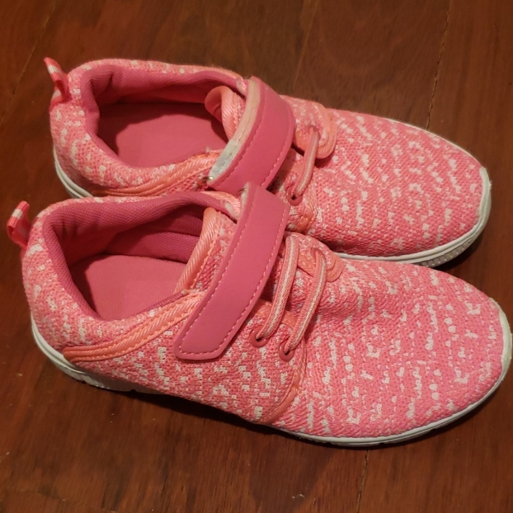 New tennis shoes, little girls 13